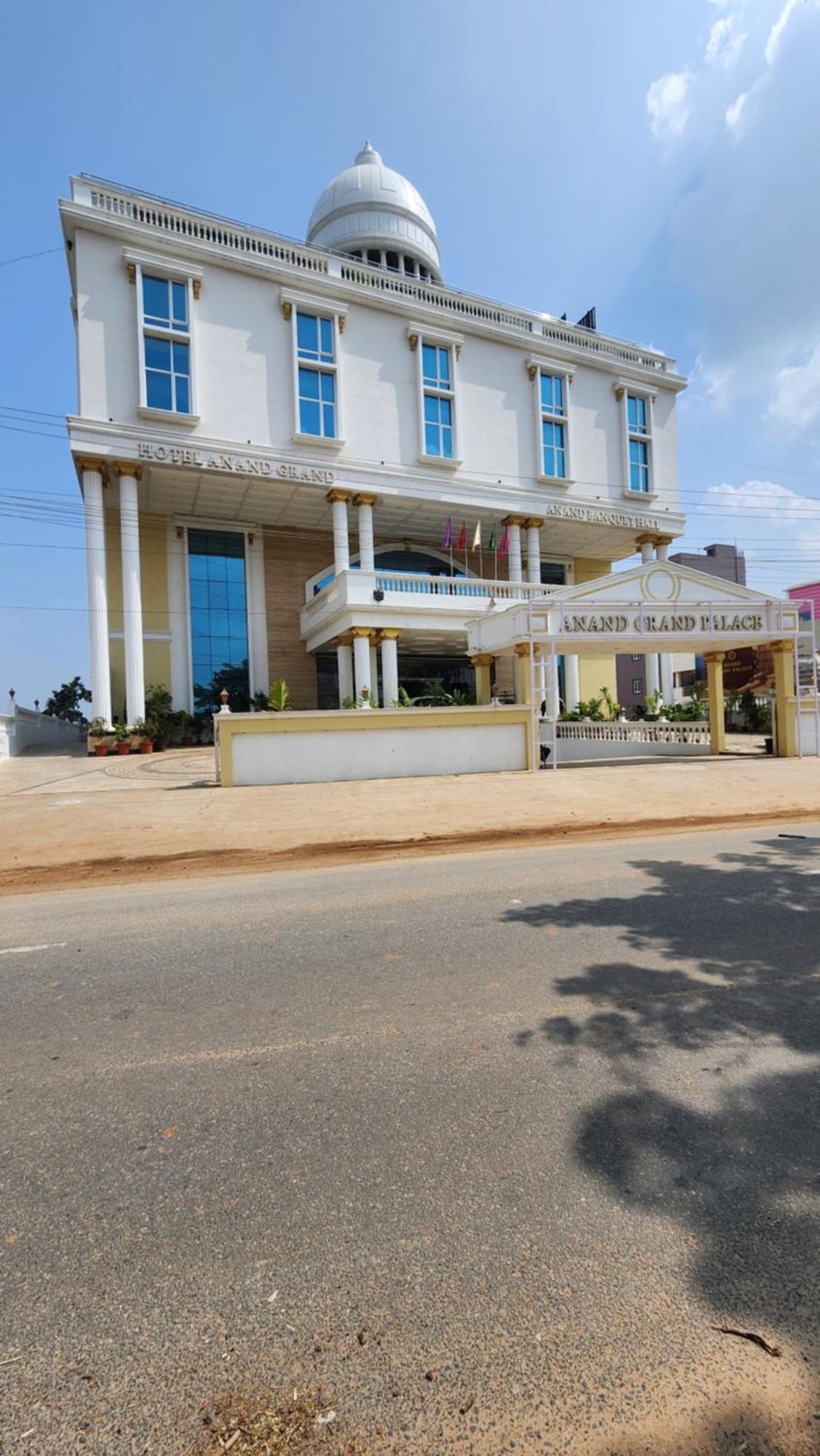 Hotel Anand Grand Hosūr Екстериор снимка