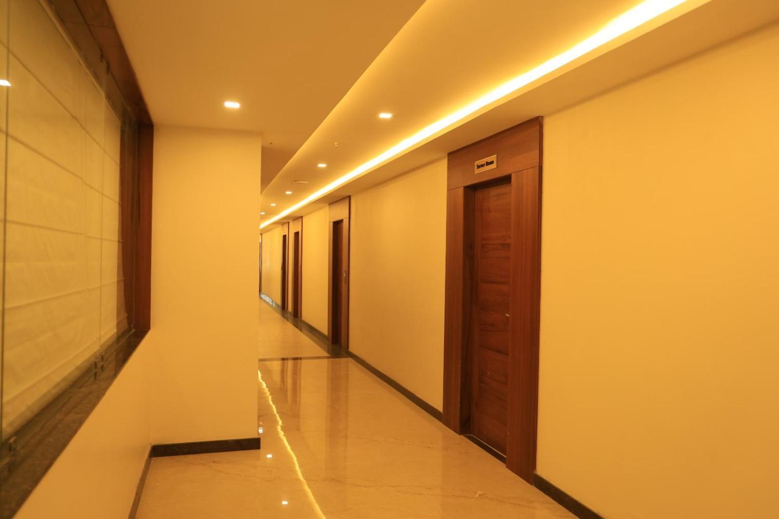 Hotel Anand Grand Hosūr Екстериор снимка